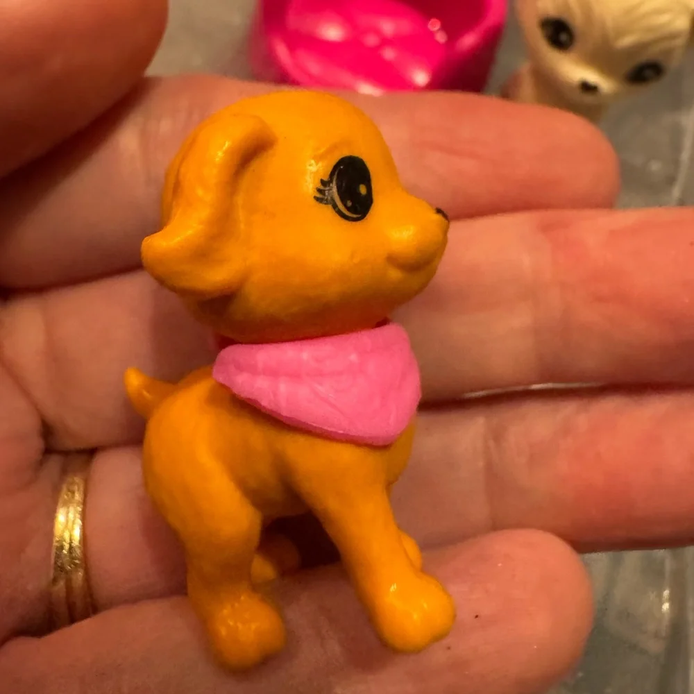 Barbie Stacie pets Taffy pup & Serafina cat W/ princess bed
